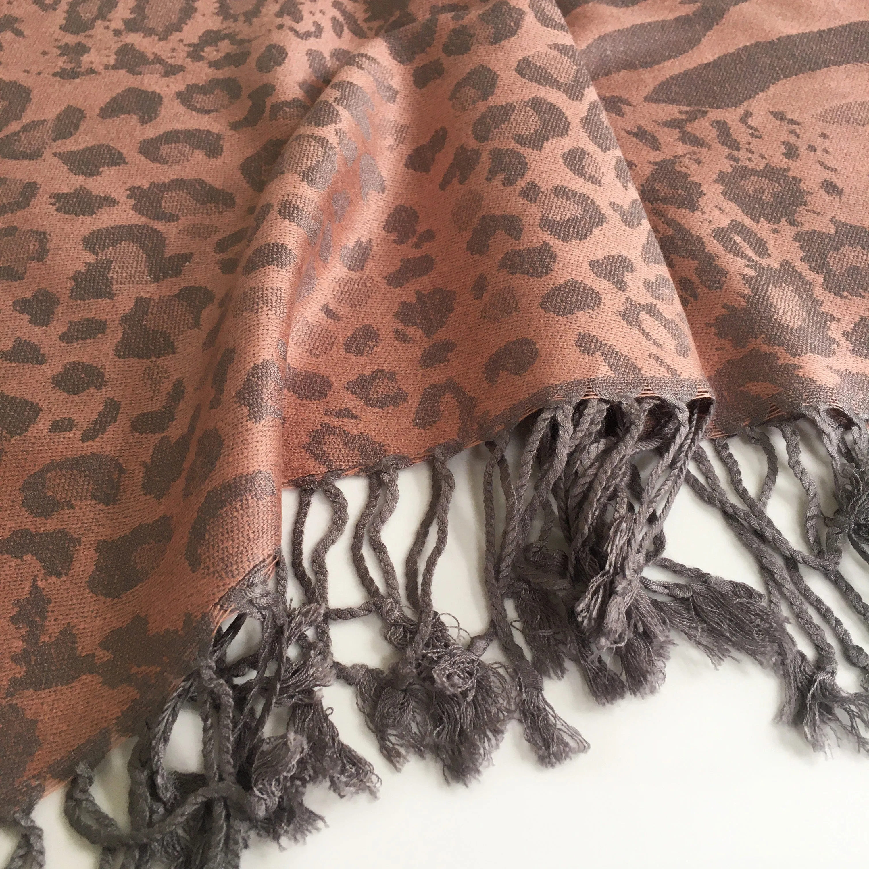 BLUSH PINK LARGE LEOPARD PRINT REVERSIBLE PASHMINA SHAWL SCARF