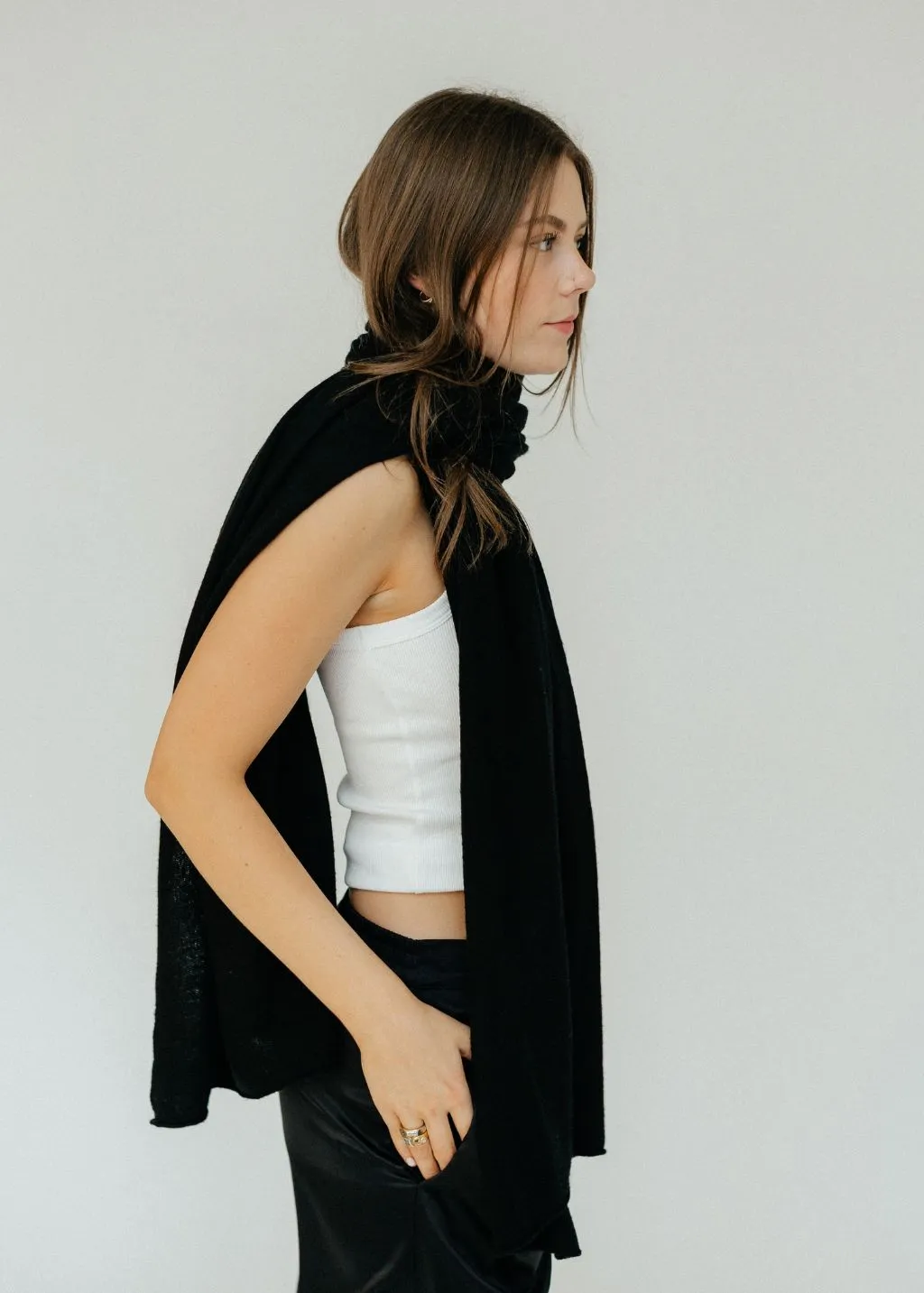 CRUSH Cashmere Lima Luxe Scarf in Black