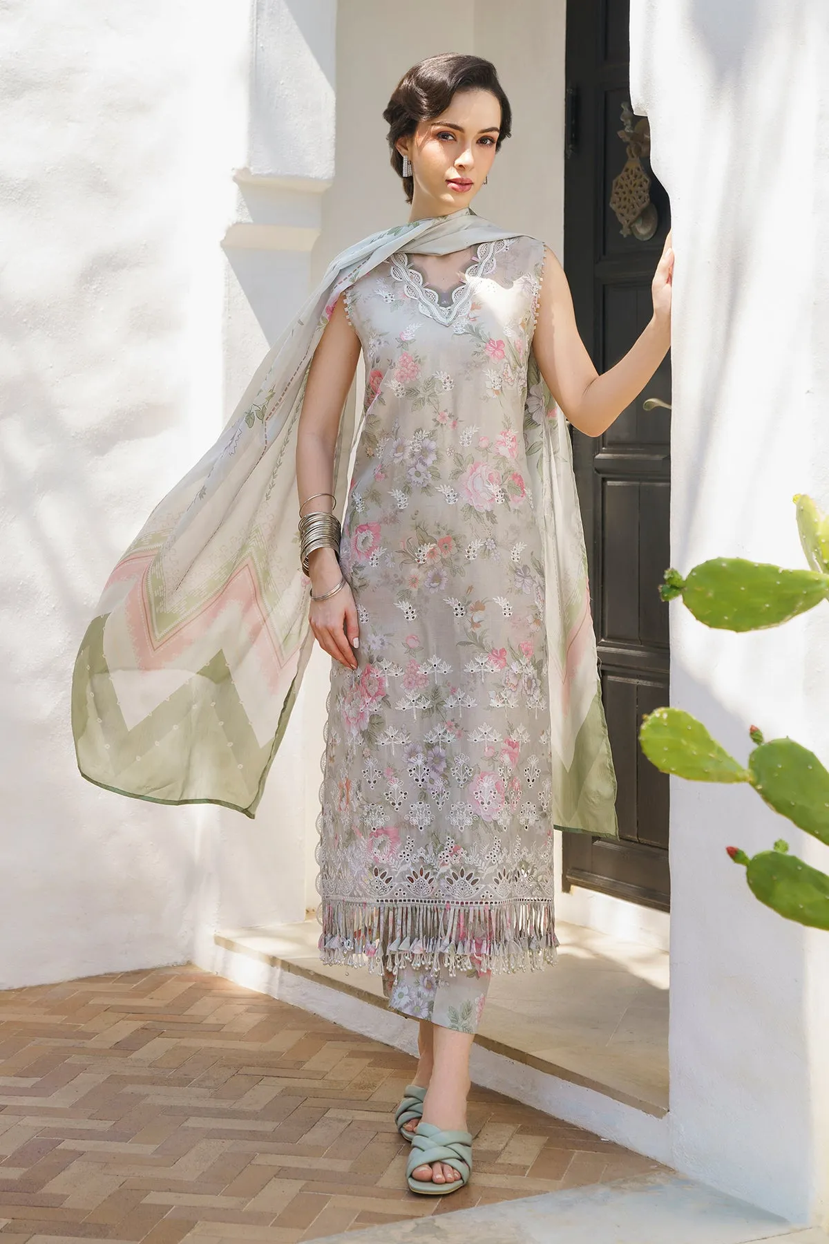 EMBROIDERED PRINTED LAWN UF-575