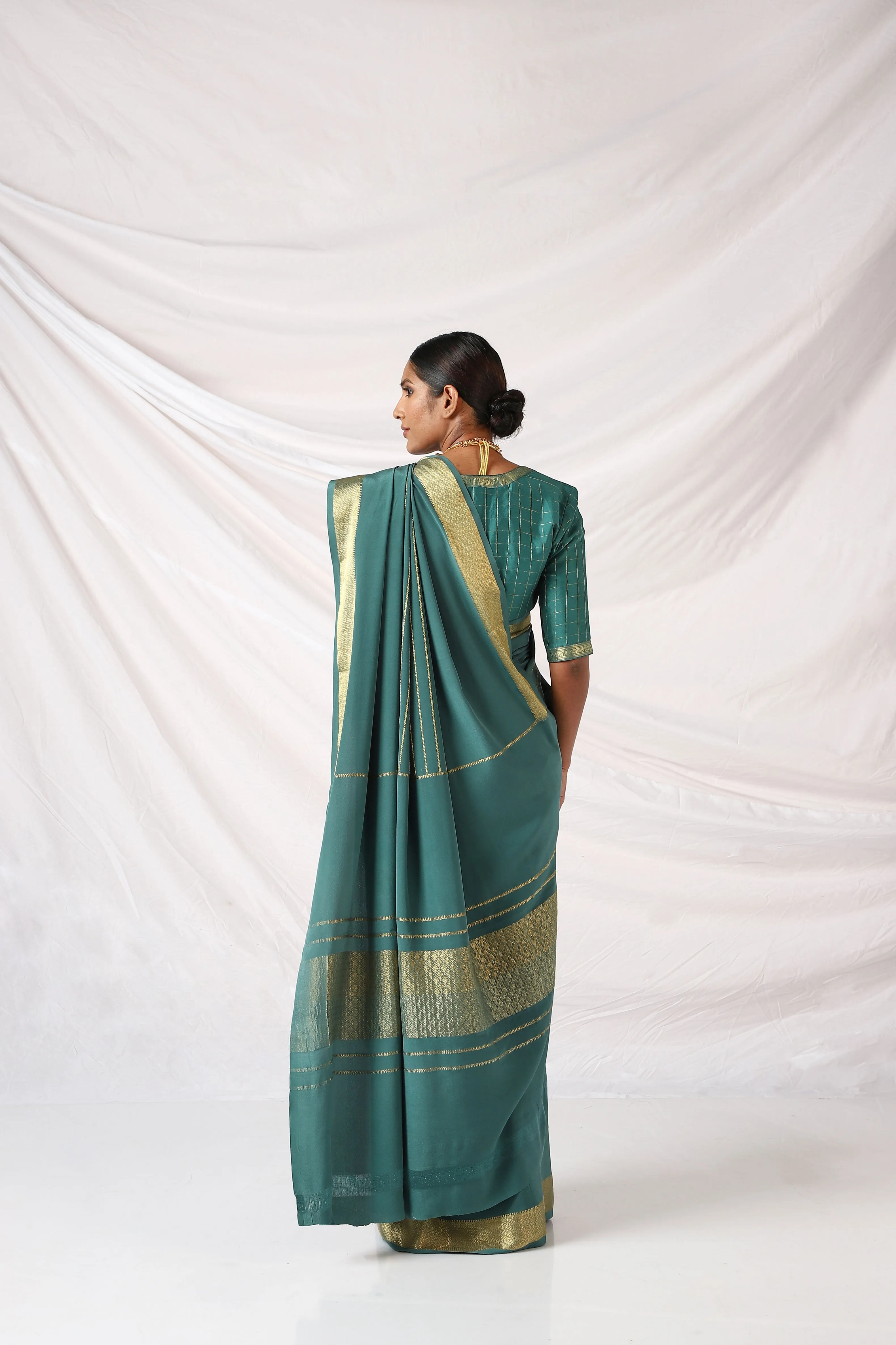 Evergreen Chandi Saree