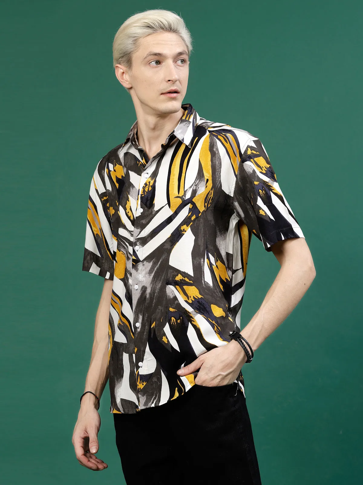 Men's Abstract Print Curved Hemline Shirt