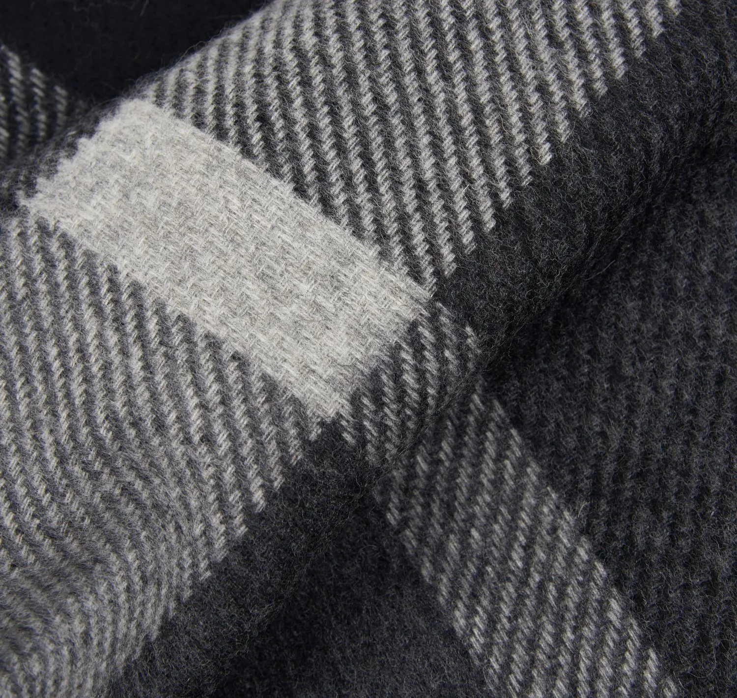 Men's Barbour | Oakwell Lambswool Scarf | Grey and Black