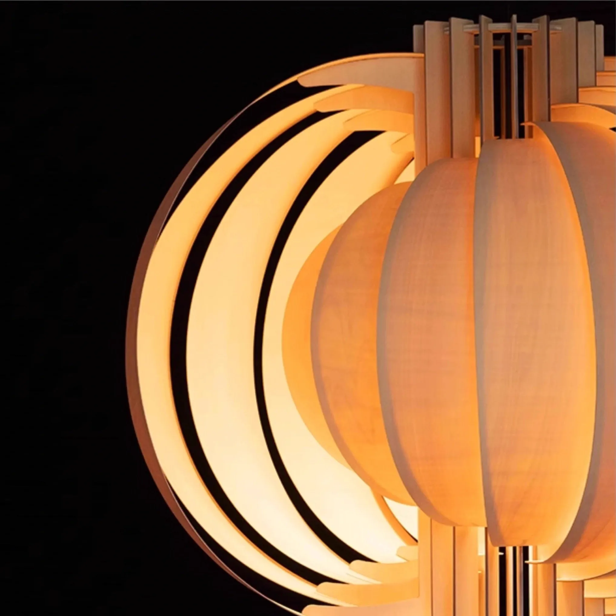 Runa Round Wood Veneer Hanging Light