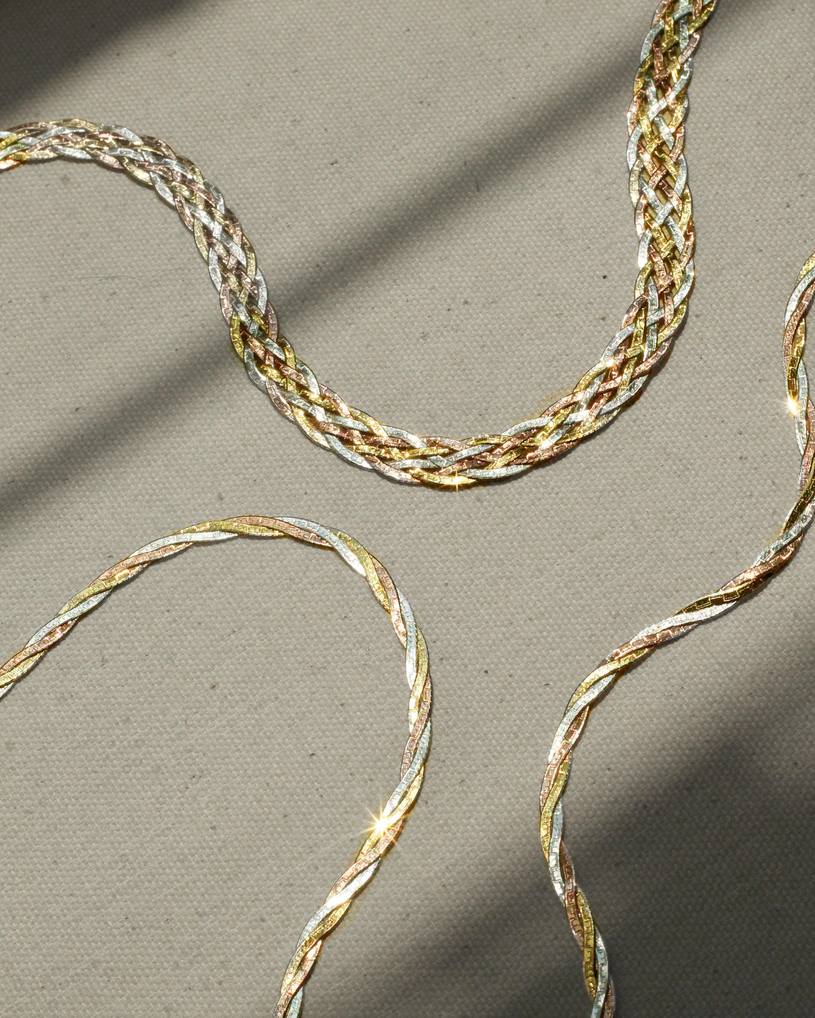 Twisted Tricolor Herringbone Chain 14"