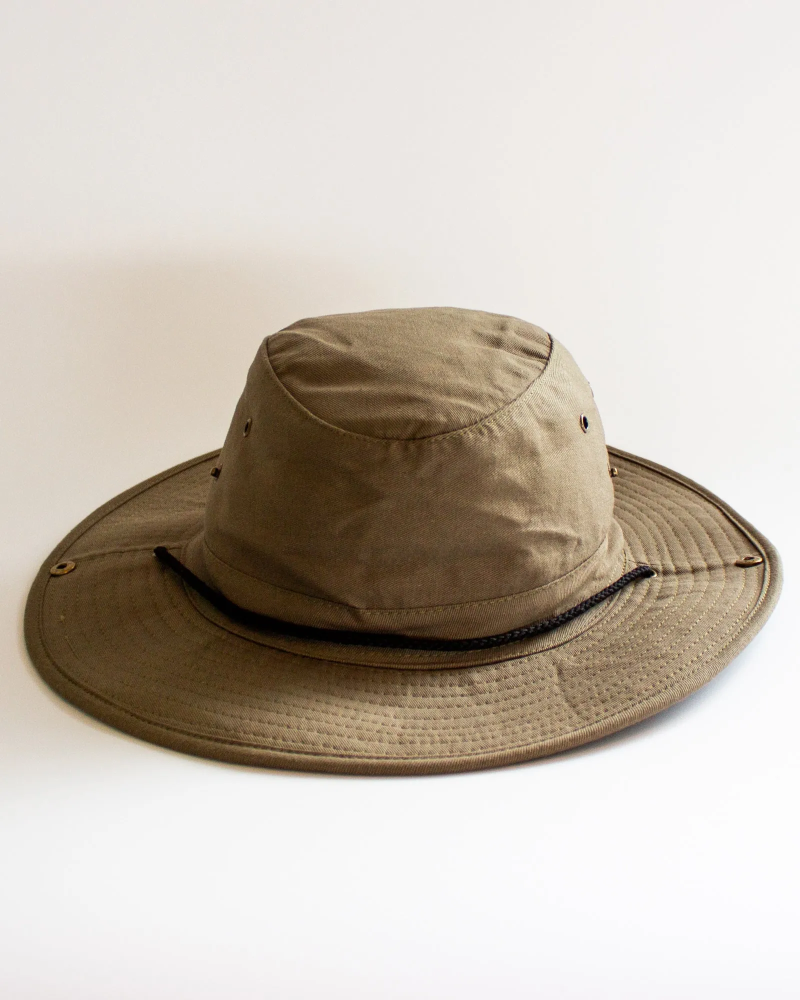 YHL253 Ms CRICKETERS HAT